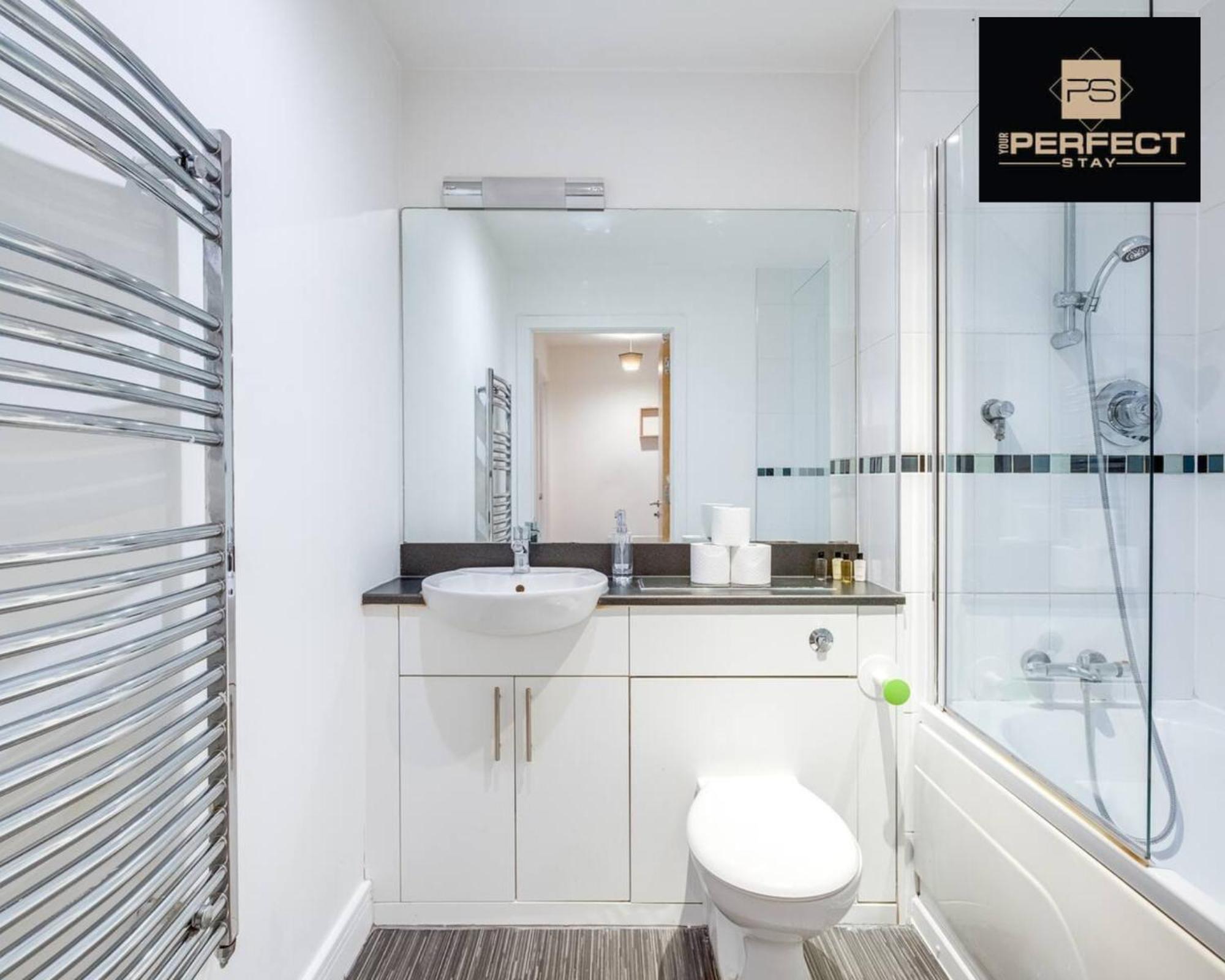 Mercury Suite City Centre Netflix Dedicated Workspace By Your Perfect Stay Short Lets Birmingham Kültér fotó